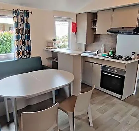 Mobil-home 4chambres-10 Couchages - Parking Gratuit * Gastes